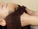 ヘッドマッサージ2　マァナ原宿店ヘッドスパ 髪と頭皮の専門店